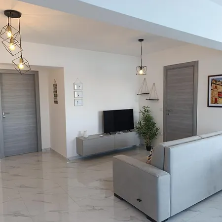 Seafront Apartment Birzebbuga